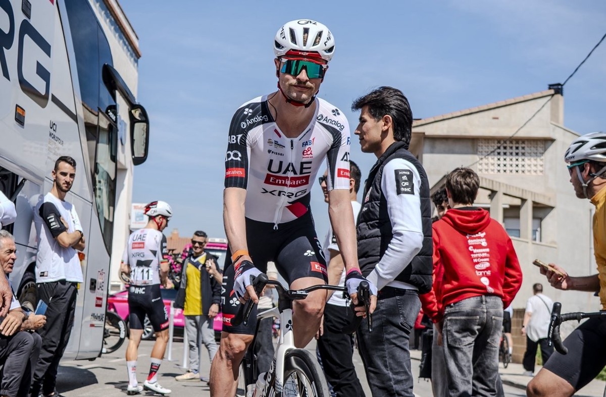 HERIyA6acAEPx8j - kopie.jpg